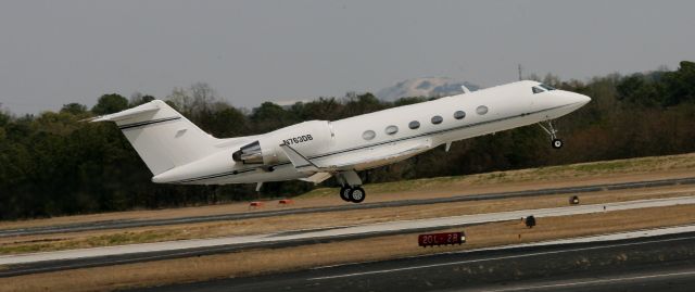 Cessna Chancellor (N763DB) - Stone Mountain in the background