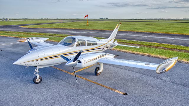 Cessna 310 (N344AH)