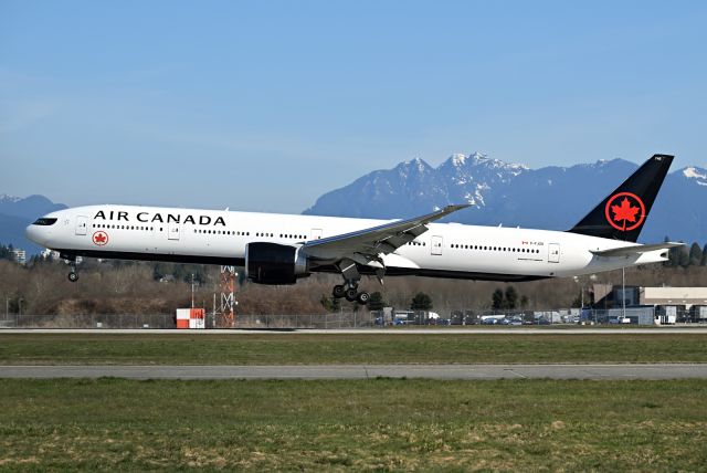 BOEING 777-300ER (C-GJZS)