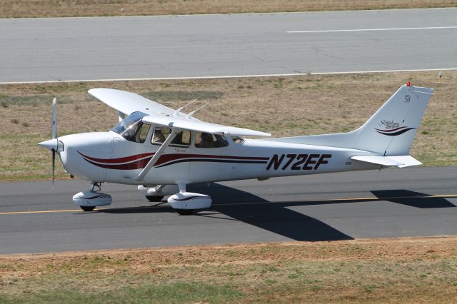 Cessna Skyhawk (N72EF)