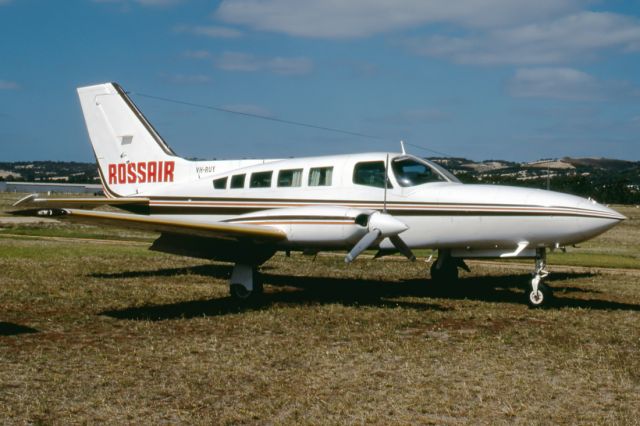 Cessna 402 (VH-RUY) - ROSSAIR - CESSNA 402A - REG : VH-RUY (CN 0273) - PARAFIELD AIRPORT ADELAIDE SA. AUSTRALIA - YPPF 8/3/1987