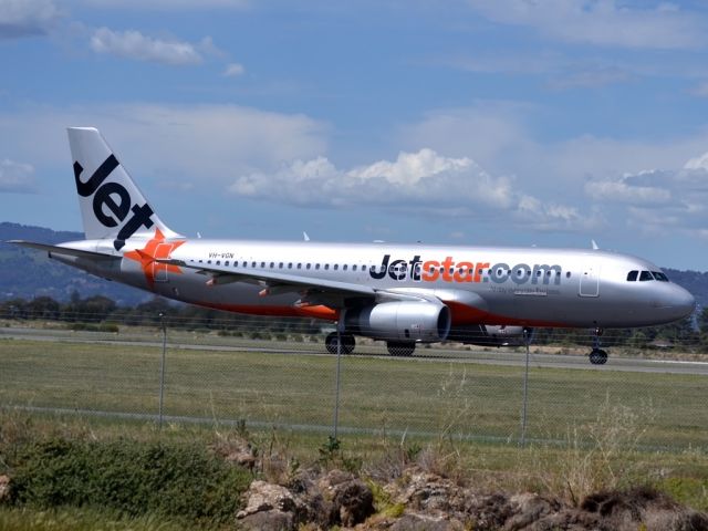 Airbus A320 (VH-VGN)