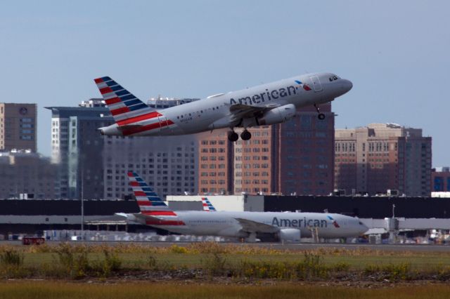 Airbus A319 (N806AW)