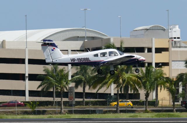 Piper PA-44 Seminole (HP1908BL)