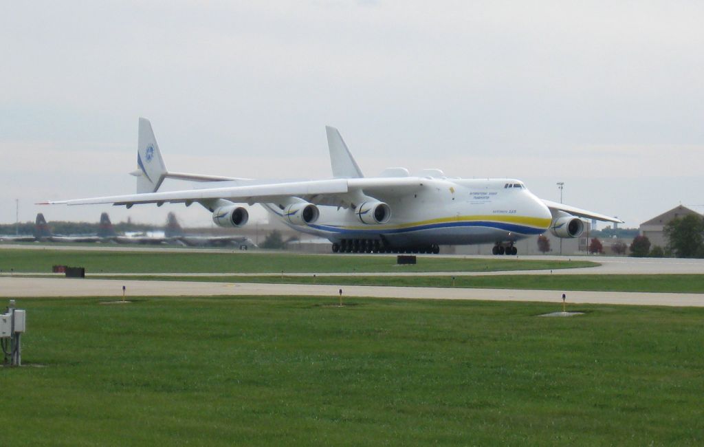 Antonov An-225 Mriya (UR-82060) - October 10,2009.  Antonov 225 arriving in Peoria IL as ADB388F from Gostomel