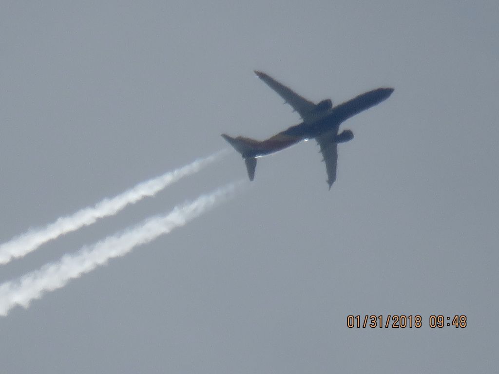 Boeing 737-800 (N8554X)