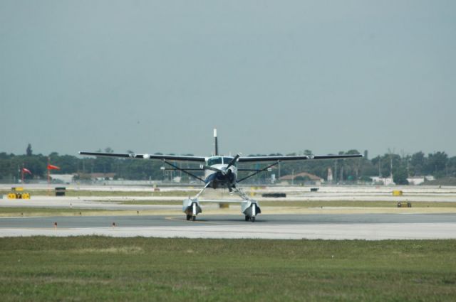 Cessna Caravan (N77TF)