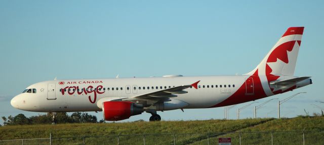 Airbus A320 (C-GFCI) - 10/15/22 taxi in on Juliet