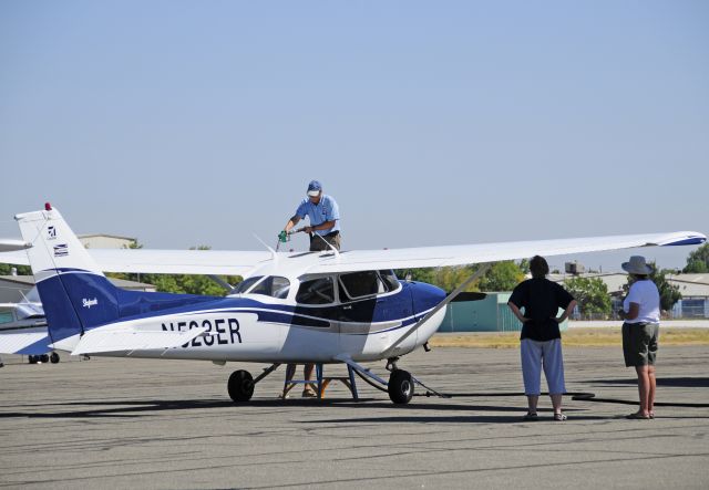 Cessna Skyhawk (N528ER)