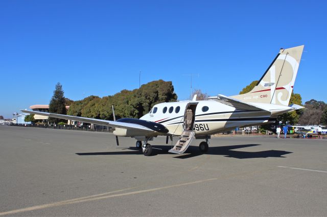 Beechcraft King Air 90 (N8096U)