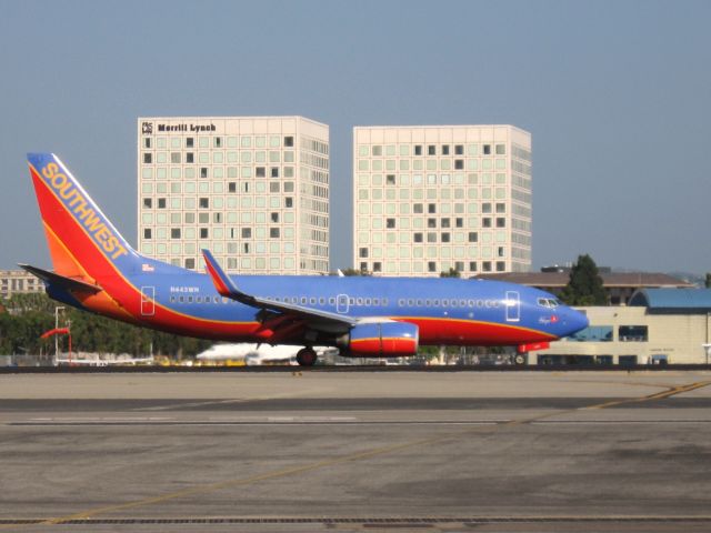 Boeing 737-700 (N443WN) - Just after landing on RWY 19R