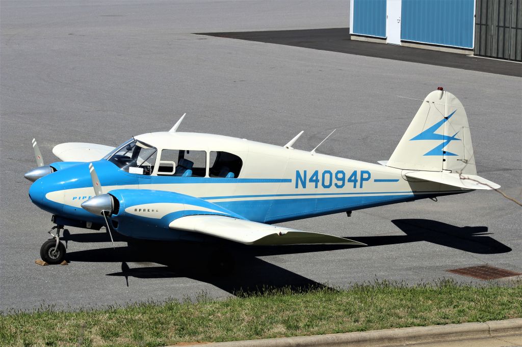 Piper Apache (N4094P)