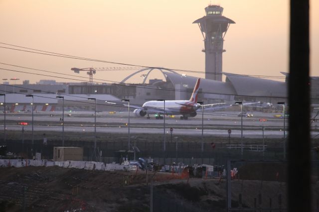 Boeing 787-9 Dreamliner (VH-ZNI)