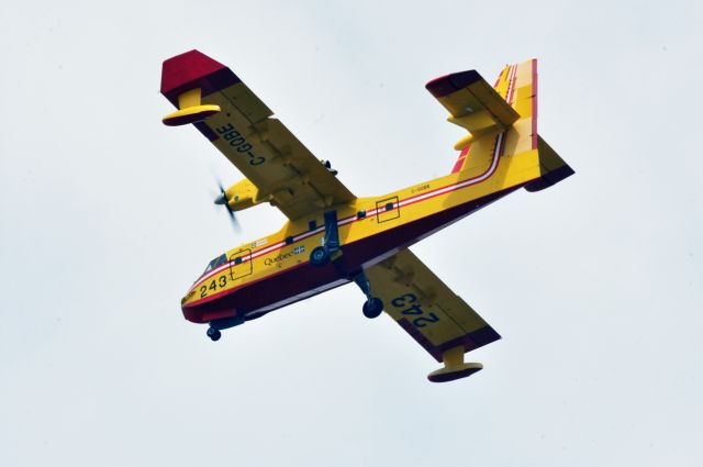 Canadair CL-415 SuperScooper (C-GQBE)