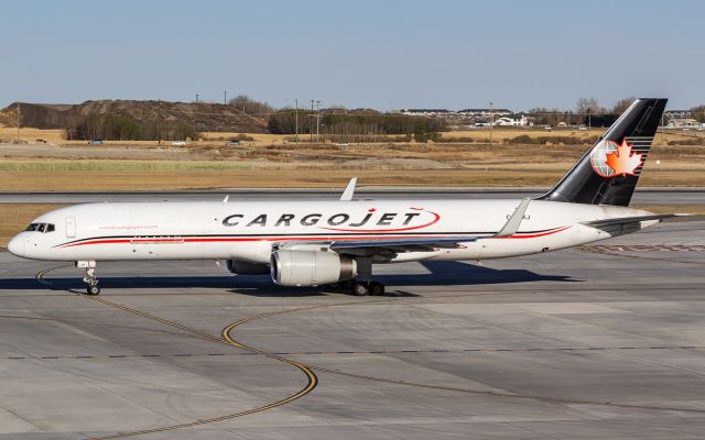 Boeing 757-200 (C-FGKJ)