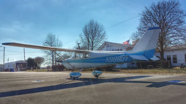 Cessna Skyhawk (N9880T)