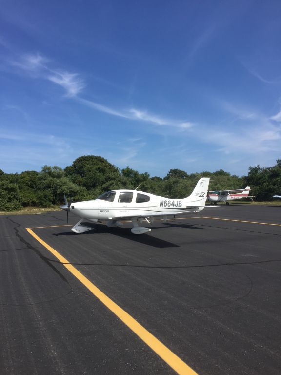 Cirrus SR-22 (N664JB)