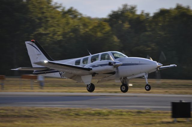 Beechcraft Baron (58) (N8257H)