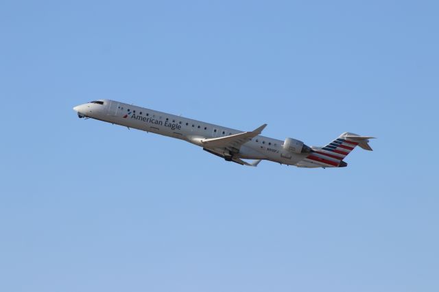 Canadair Regional Jet CRJ-900 (N910FJ)