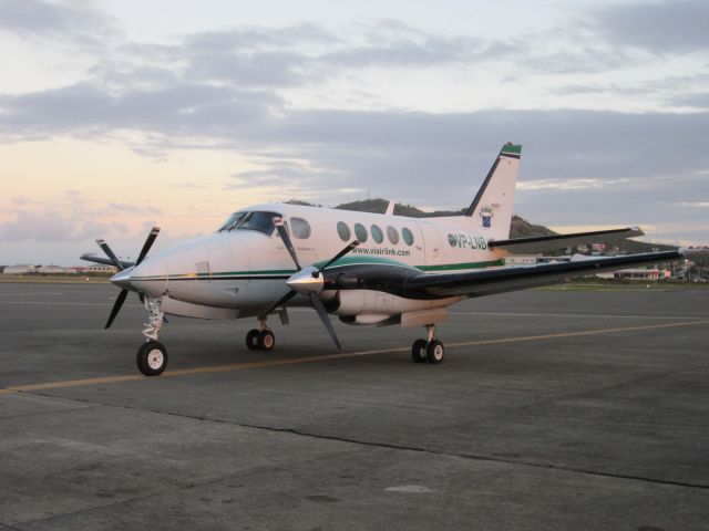 Beechcraft 1900 (VP-LNB)