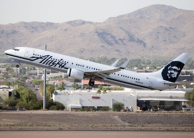 Boeing 737-900 (N468AS)