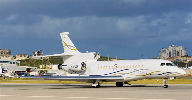 Dassault Falcon 8X (PR-JQF) - PR-JQF at TNCM St Maarten