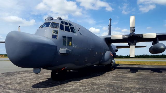 Lockheed C-130 Hercules —