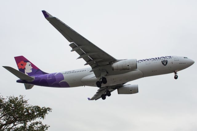 Airbus A330-200 (N379HA)