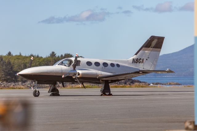 Cessna 421 (N8GA)