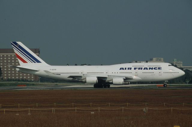 Boeing 747-400 (F-GEXB) - Departure at Narita Intl Airport Rwy16R on 1997/10/18 " ex UTA "