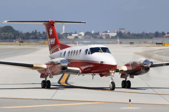 Beechcraft Super King Air 200 (N913RX)