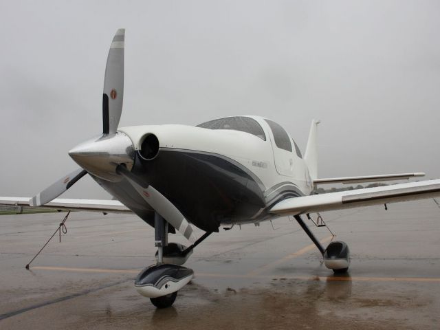 Cessna 400 (N2526L)