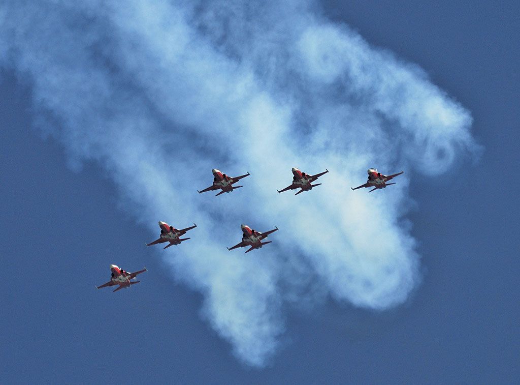 — — - Patrouille Suisse at ILA 2010 Berlin