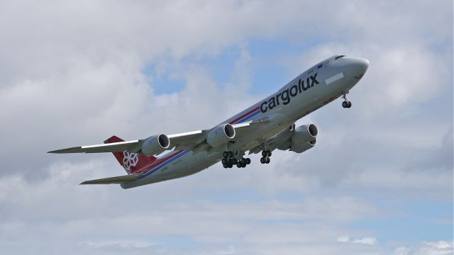 BOEING 747-8 (LX-VCJ) - CLX789 climbs from Rwy 16R on delivery to KSEA on 9/30/14. (LN:1490 / cn 38077). The aircraft is named City of Redange-Sur-Attert.