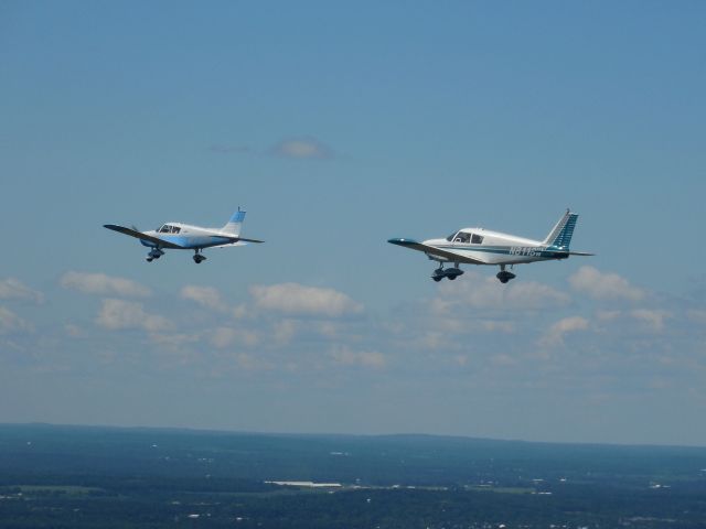 Piper Cherokee (N7410R)