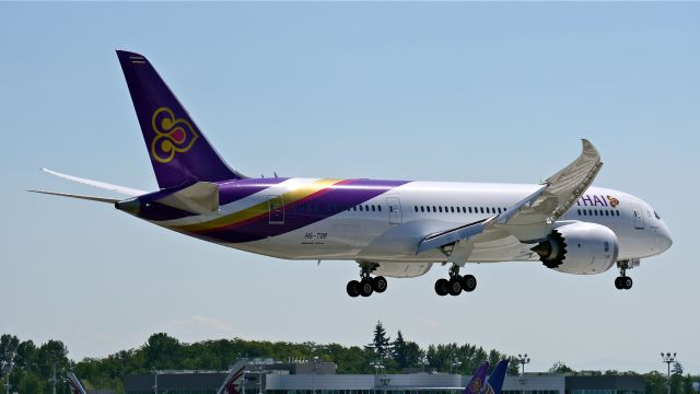 Boeing 787-8 (HS-TQB) - BOE589, the second B788 for THA, on final to Rwy 16R to complete its maiden flight on 8/27/14. (LN:209 / cn 35316).