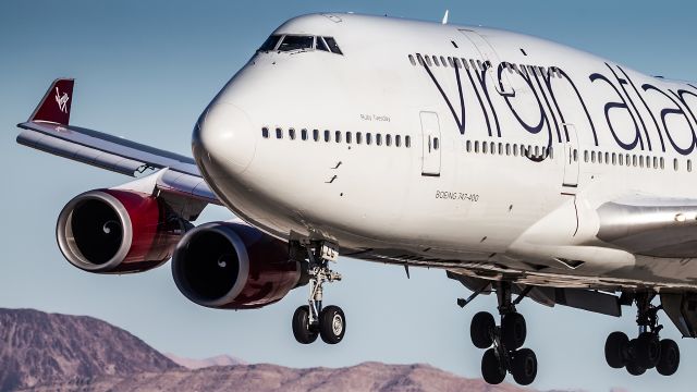 Boeing 747-400 (G-VXLG)