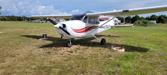 Cessna Skyhawk (N764SP) - Katama Airfield Martha’s Vineyard 2021. Ten bucks says park here ~