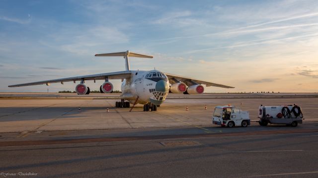 Ilyushin Il-76 (RA-76842)