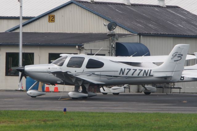 Cirrus SR-22 (N777NL)