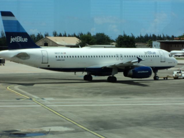 Airbus A320 (N637JB) - JET BLUE