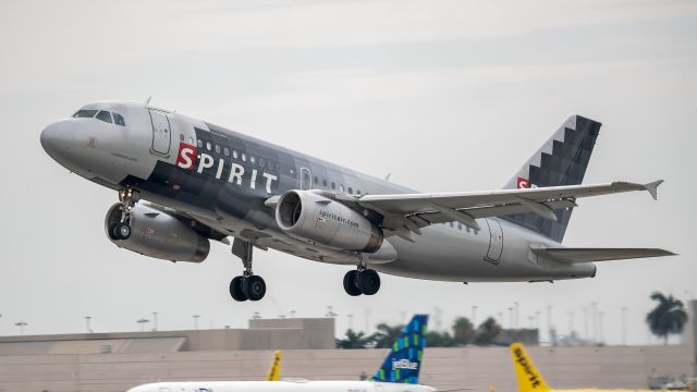 Airbus A319 — - Spirit Airline A319 departing FLL on runway 28L