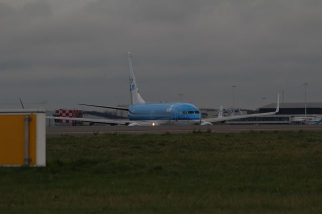Boeing 737-700 — - Boeing 737, KLM, taxiing to the runway Polderbaan at Schiphol Amsterdam Airport (Holland).
