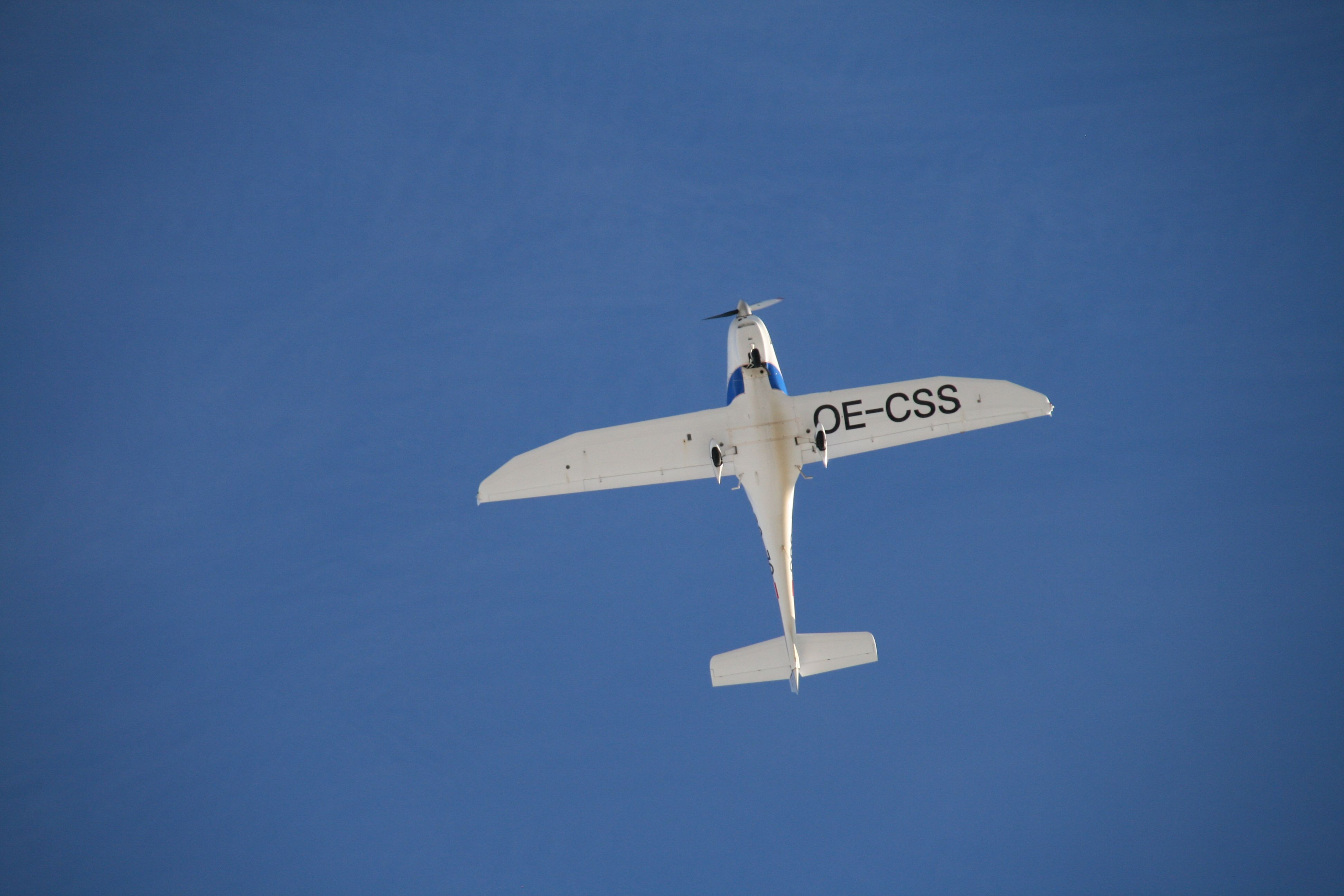 OE-CSS — - AQUILA A210...Graz...2013-01-31