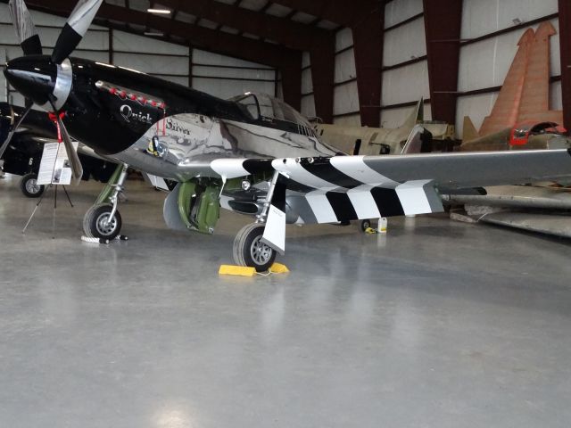 North American P-51 Mustang (N51HY)