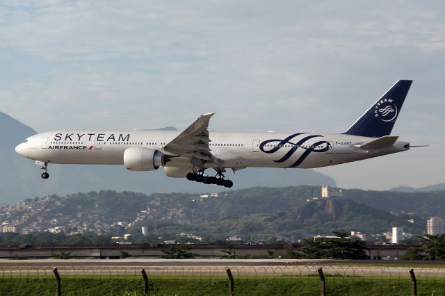 Boeing 777-200 (F-GZNT)
