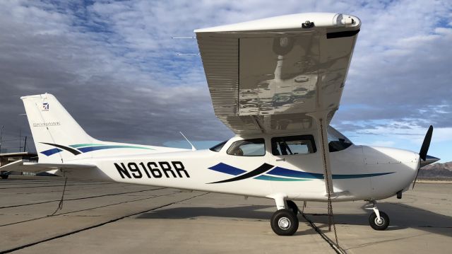 Cessna Skyhawk (N916RR)