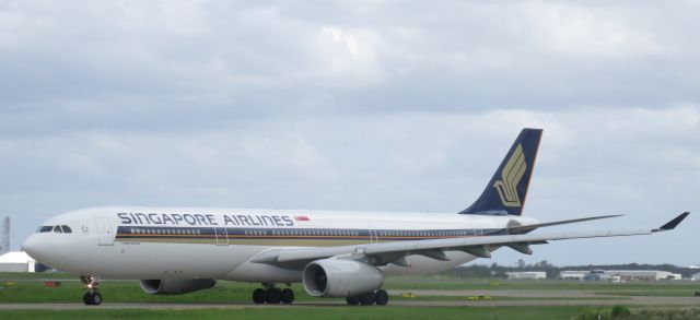 Airbus A330-300 (9V-STR)