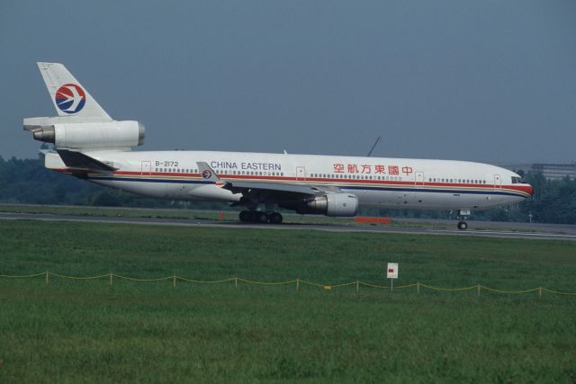 Boeing MD-11 (B-2172) - Departure at Narita Intl Airport Rwy16R on 1995/07/31