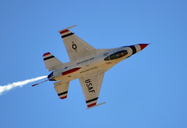 Lockheed F-16 Fighting Falcon — - USAF Thunderbirds - Thunder & Lightning Over Arizona - March 13, 2016